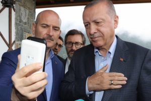 Cumhurbaşkanı Erdoğan, Hacire Akar ile telefonda g&ouml;r&uuml;şt&uuml;