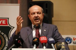 KKTC Başbakanı Tatar: "Arkamızda koskoca T&uuml;rkiye Cumhuriyeti var"
