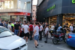 İş yerini kurşunlayan ş&uuml;pheliler boş kovanları da topladı