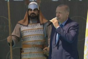 Erdoğan: &Ccedil;ok yakında kara birliklerimizin de b&ouml;lgeye giriş yapmasını bekliyoruz