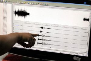 "Bu depremler haberci deprem değil uyarıcı deprem"