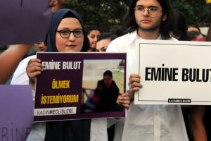 Emine Bulut cinayetine Bursa'dan davullu tepki