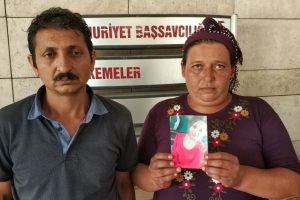 16 yaşındaki kız annesinin yanında zorla ka&ccedil;ırıldı