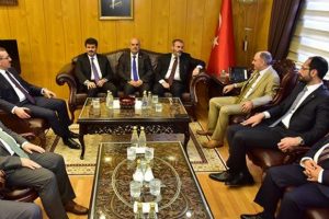 Mahir &Uuml;nal: T&uuml;rkiye, silahlı insansız hava aracında rakiplerinin &ouml;n&uuml;ne ge&ccedil;ti