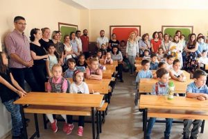 Okullarda 'bağış' iddiası sosyal medyanın g&uuml;ndeminde