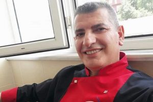 Su i&ccedil;mek i&ccedil;in mutfağa gitti &ouml;l&uuml;mden d&ouml;nd&uuml;!