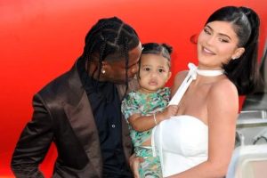 Travis Scott'ın, Kylie Jenner'a yaptığı hareket galaya damga vurdu