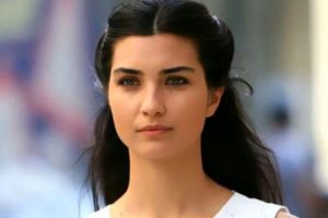 Hazal Kaya, Tuba B&uuml;y&uuml;k&uuml;st&uuml;n'le ilgili yapılan habere isyan etti