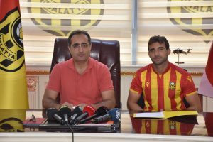 Yeni Malatyaspor, Sakıb Ayta&ccedil;'ı renklerine bağladı