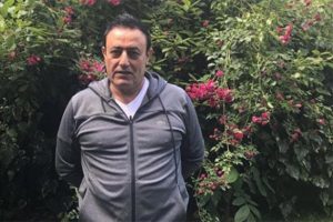Sosyal medya karıştı... Mahmut Tuncer &ouml;ld&uuml; m&uuml;?