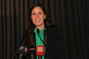AK Parti'li Karaaslan: "T&uuml;rkiye meselesi s&ouml;z konusu olduğunda hepimiz tek y&uuml;rek olmalıyız"