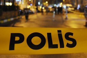 Annesini boğarak &ouml;ld&uuml;rd&uuml;, 112'yi arayıp yardım istedi