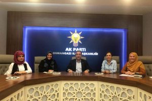 Ak Parti Bursa Osmangazi İl&ccedil;e Başkanı C&ouml;mez: "Ak Parti'nin tek alternatifi Ak Parti'dir"