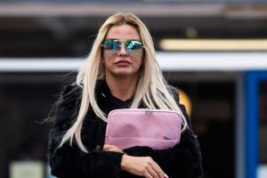 İngiliz model T&uuml;rkiye'de estetik ameliyat oldu
