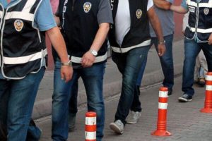 Antik kette su&ccedil;&uuml;st&uuml; yakalandılar!