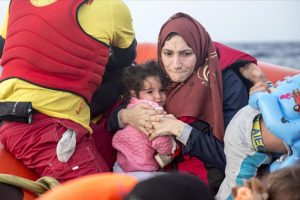 İtalya'dan STK gemisindeki kadın ve &ccedil;ocuk g&ouml;&ccedil;menlere tahliye izni
