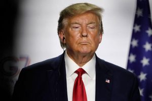 Trump'tan kasırga uyarısı