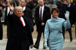 Melania Trump'ın heykelinden sonra Donald Trump'ın da heykeli yapıldı