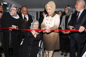 Emine Erdoğan'dan 'Şule Y&uuml;ksel Şenler' mesajı: Evliliğimize vesile olduğun i&ccedil;in ş&uuml;kran bor&ccedil;luyum
