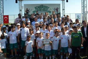 Aykut Kocaman'a gen&ccedil; sporculardan yoğun ilgi