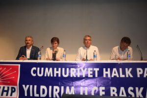CHP Bursa'da karakolluk kavga! Kaftancıoğlu'nun katıldığı toplantıda ortalık karıştı