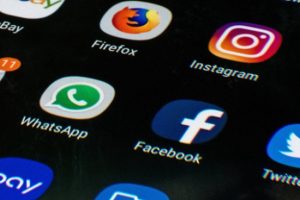 Sosyal medyada ''nitelikli takip&ccedil;i'' &ouml;nerisi