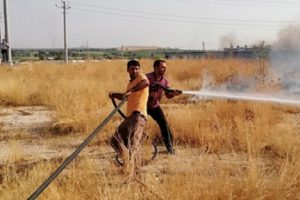 Boşaltılan m&uuml;lteci kampında yangın paniği