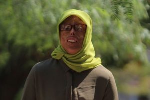 Y&uuml;z nakli olmayı bekleyen Leyla, &ouml;ğretmen olmak istiyor