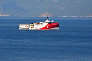 'Oru&ccedil; Reis', Boğaz'dan b&ouml;yle ge&ccedil;ti