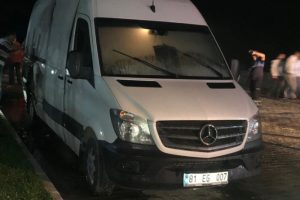 İrem Derici konseri sonunda havai fişek arabasında patlama