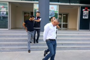 Bursa'da 100 yıllık silahla uyuşturucu ticareti yapacaklardı