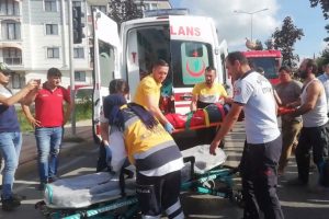 &Ccedil;ekici ile motosiklet &ccedil;arpıştı: 1 yaralı