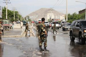 Afganistan'da intihar saldırısı: 10 &ouml;l&uuml;