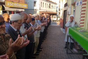 Maganda kurşunu ile hayatını kaybeden Yunus Yıldız defnedildi