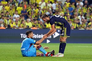 Fenerbah&ccedil;e, sezonun ilk puan kaybını yaşadı