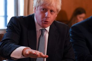 "Boris Johnson'un kararı İngiltere'yi erken se&ccedil;ime g&ouml;t&uuml;rebilir"