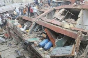 Mali'de 3 katlı bina &ccedil;&ouml;kt&uuml;: &Ccedil;ok sayıda &ouml;l&uuml; var