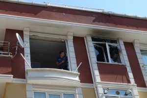 D&ouml;rt katlı binada doğal gaz patlaması