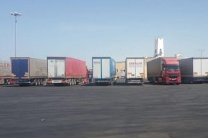 Suudi Arabistan'da bekletilen T&uuml;rk TIR'larının ge&ccedil;işine izin verildi