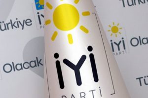 İYİ Parti Denizli İl Başkanı Bozkurt ve y&ouml;netim kurulu &uuml;yeleri istifa etti