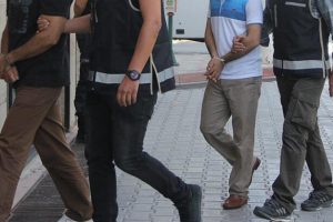 Organize su&ccedil; &ouml;rg&uuml;t&uuml;ne operasyon: 32 g&ouml;zaltı