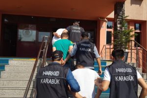 Uyuşturucu operasyonunda 2 tutuklama