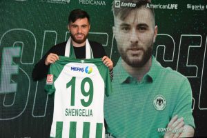 Konyaspor'da &ccedil;ifte imza