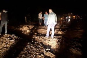 Meteoroloji uyarmıştı! Ulaşıma kapandı