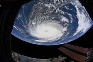 NASA, Dorian Kasırgası'nın yeni g&ouml;r&uuml;nt&uuml;s&uuml;n&uuml; yayınladı