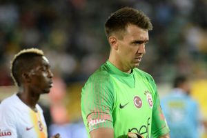 Fernando Muslera: "Falcao dik durdu"