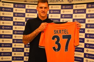 Martin Skrtel, Medipol Başakşehir ile anlaştı