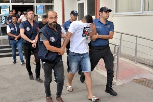 Mersin'de yasa dışı bahis operasyonu: 43 g&ouml;zaltı