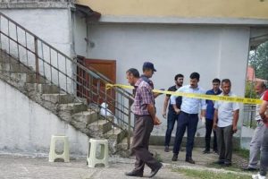 Yaşlı adam evinde &ouml;l&uuml; bulundu, soruşturma başlatıldı