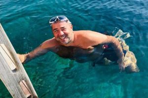 Ata Demirer'den mutluluğa kula&ccedil;
